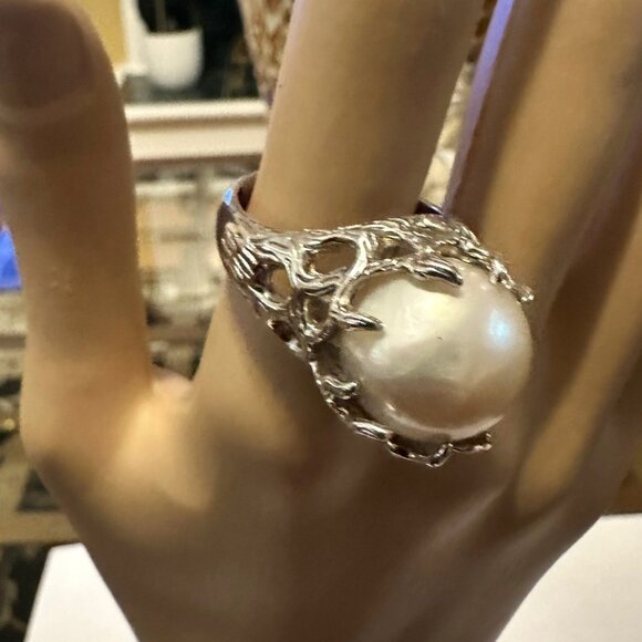 Genesis White Pearl 14mm Cultured  Fresh Water Pearl .925 Sterling Silver Sz 7 - Picture 2 of 3